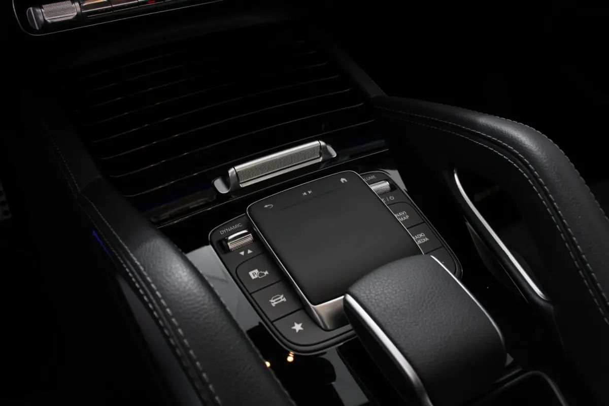 350 e 4MATIC PHEV AMG Panorma dak Burmester surround system Trekhaak Night pakket Camera 360 Climate Control Navigatie Lichtmetalen velgen