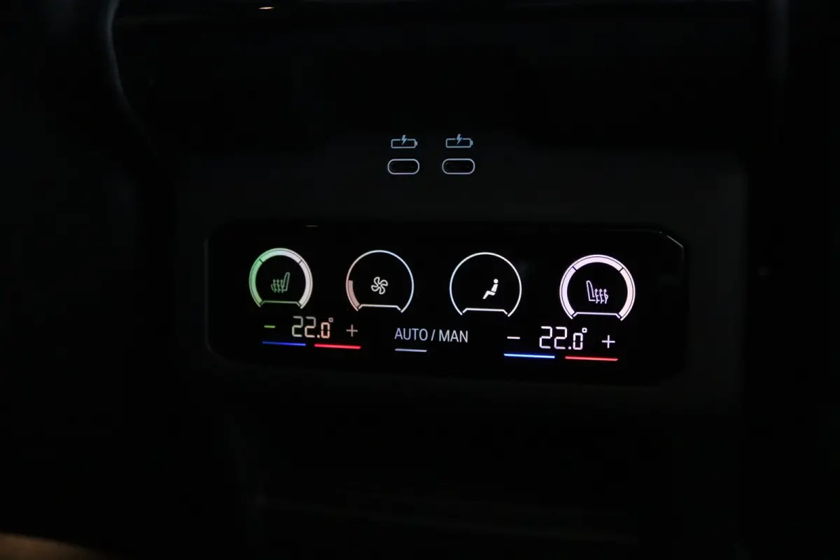 520i M-SPORT | Adapt. Cruise | Stoelventilatie | Harman & Kardon | Pano | HUD | 360 Camera | Memory | Carbon |
