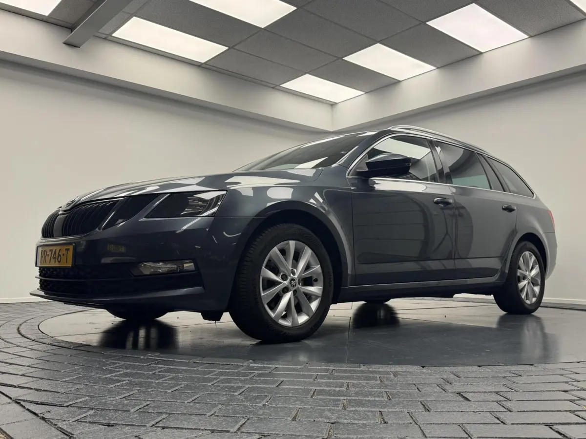1.0 TSi Greentech Automaat-Trekhaak-Navigatie-Cr.contr-Clima-Carplay-Parkeersensoren-Lm16''velgen