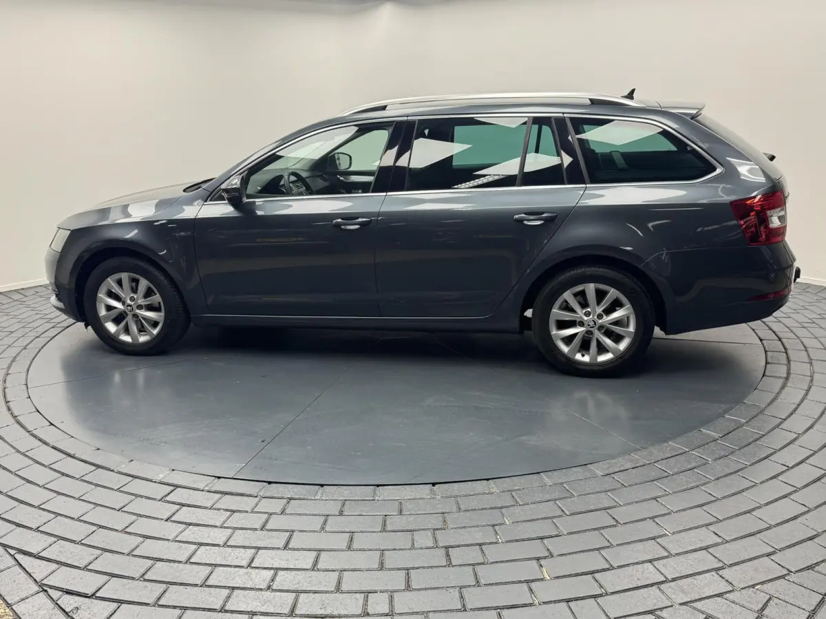 1.0 TSi Greentech Automaat-Trekhaak-Navigatie-Cr.contr-Clima-Carplay-Parkeersensoren-Lm16''velgen