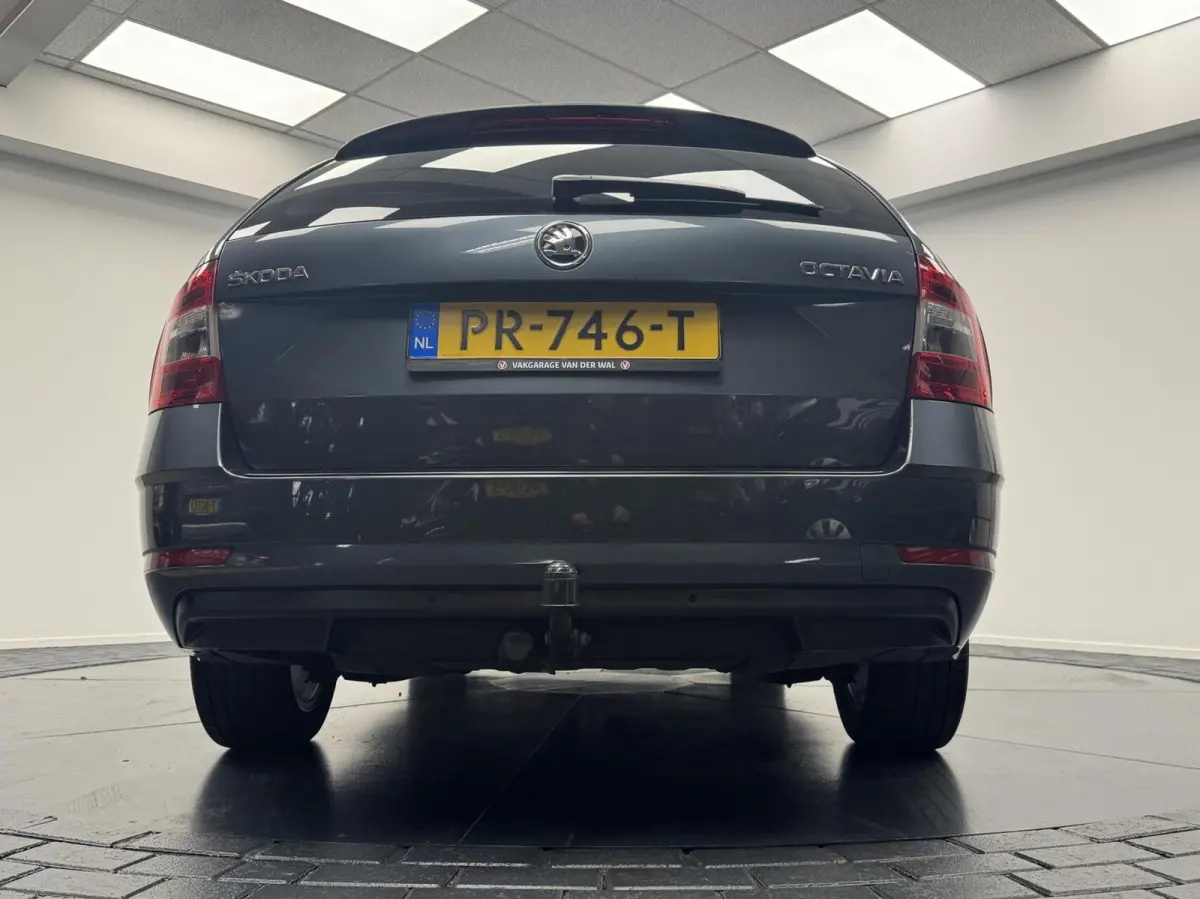1.0 TSi Greentech Automaat-Trekhaak-Navigatie-Cr.contr-Clima-Carplay-Parkeersensoren-Lm16''velgen
