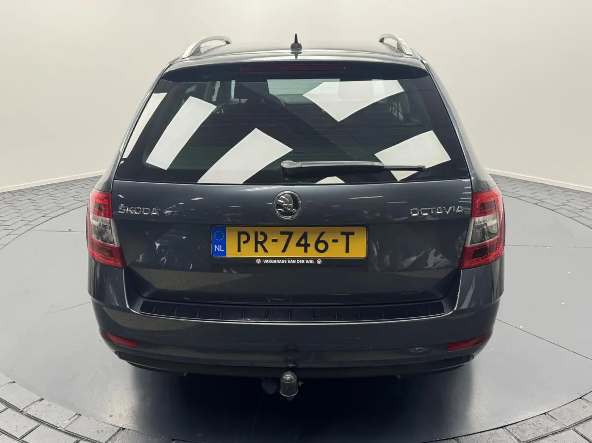 1.0 TSi Greentech Automaat-Trekhaak-Navigatie-Cr.contr-Clima-Carplay-Parkeersensoren-Lm16''velgen