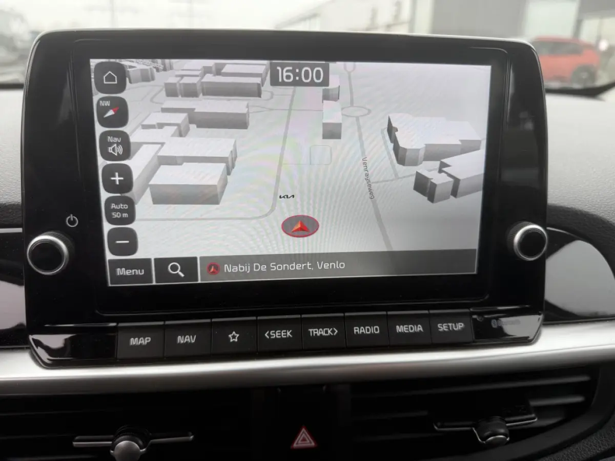1.0 DPi DynamicLine NAVIGATIE + CAMERA - Apple CarPlay / Androi