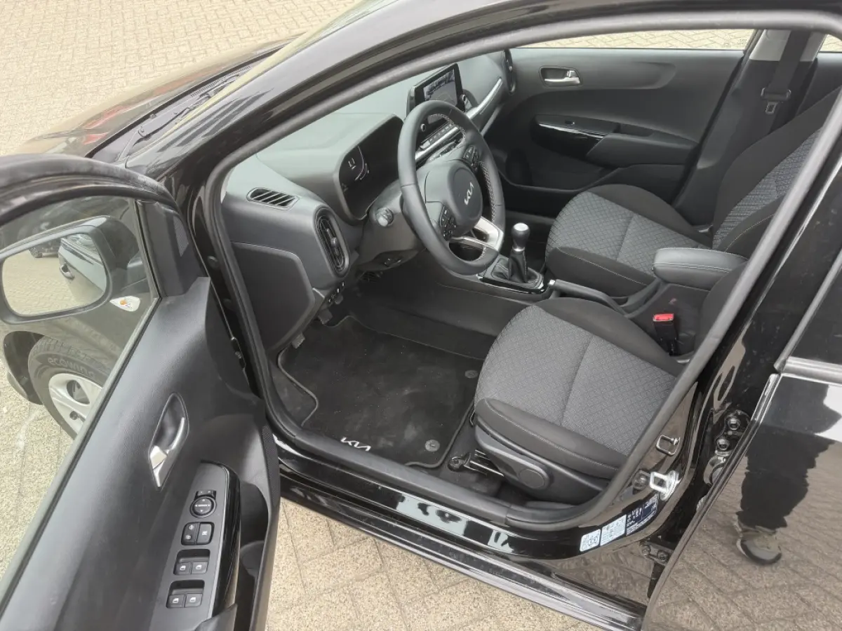 1.0 DPi DynamicLine NAVIGATIE + CAMERA - Apple CarPlay / Androi