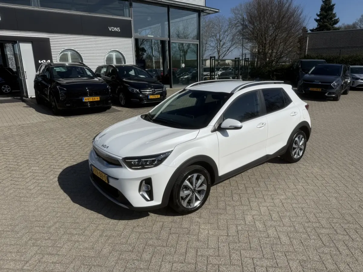 1.0 T-GDi MHEV DynamicPlusLine NAVI + CAMERA Stoel + Stuurverw.