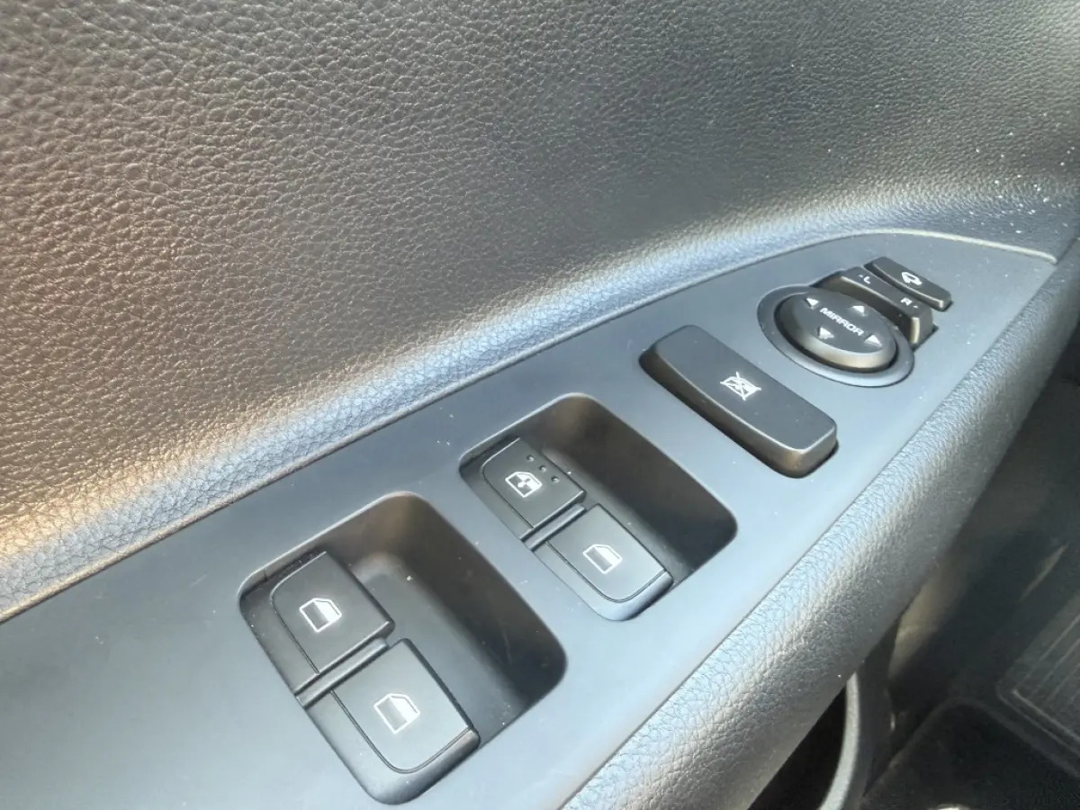 1.0 T-GDi MHEV DynamicPlusLine NAVI + CAMERA Stoel + Stuurverw.