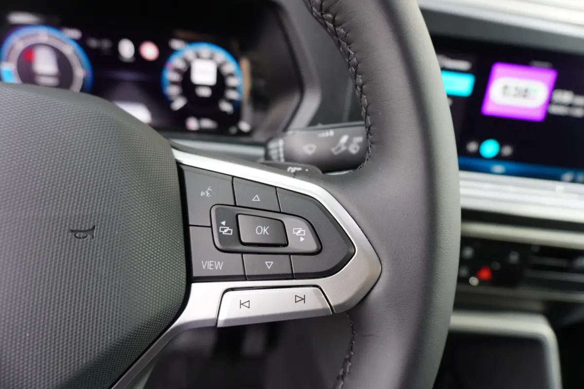 122pk Automaat Style Apple Carplay Digitaal dashboard Navigatie ACC Cruise control 17" Velgen Parkeersensoren