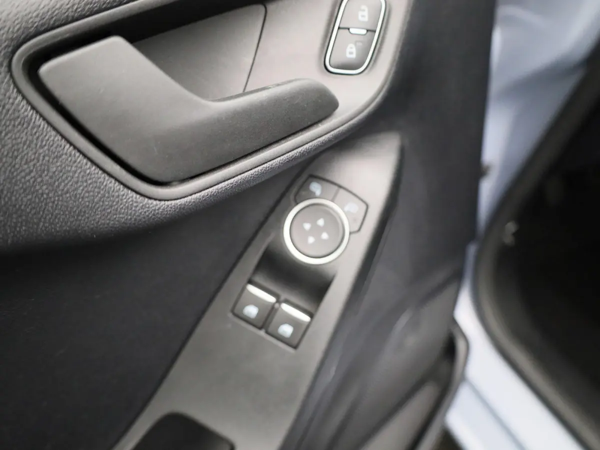1.0 EcoBoost Connected | Apple Carplay & Android Auto | Cruise Control | LED Koplampen | 16'' LMV |