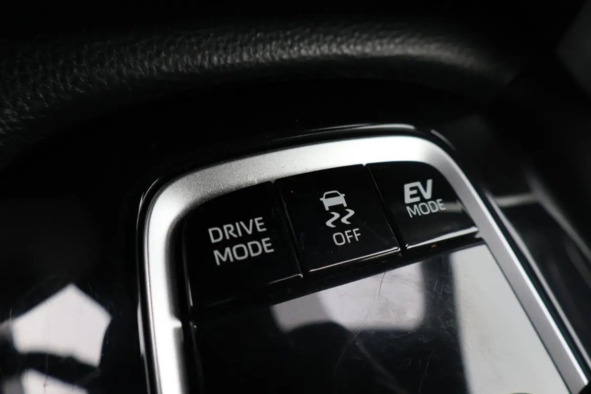 2.0 High Power Hybrid Active 1e Eigenaar | Volledig Onderh | NAP | BTW | Camera | Navi | Carplay | Bots | ACC | DAB | Keyless
