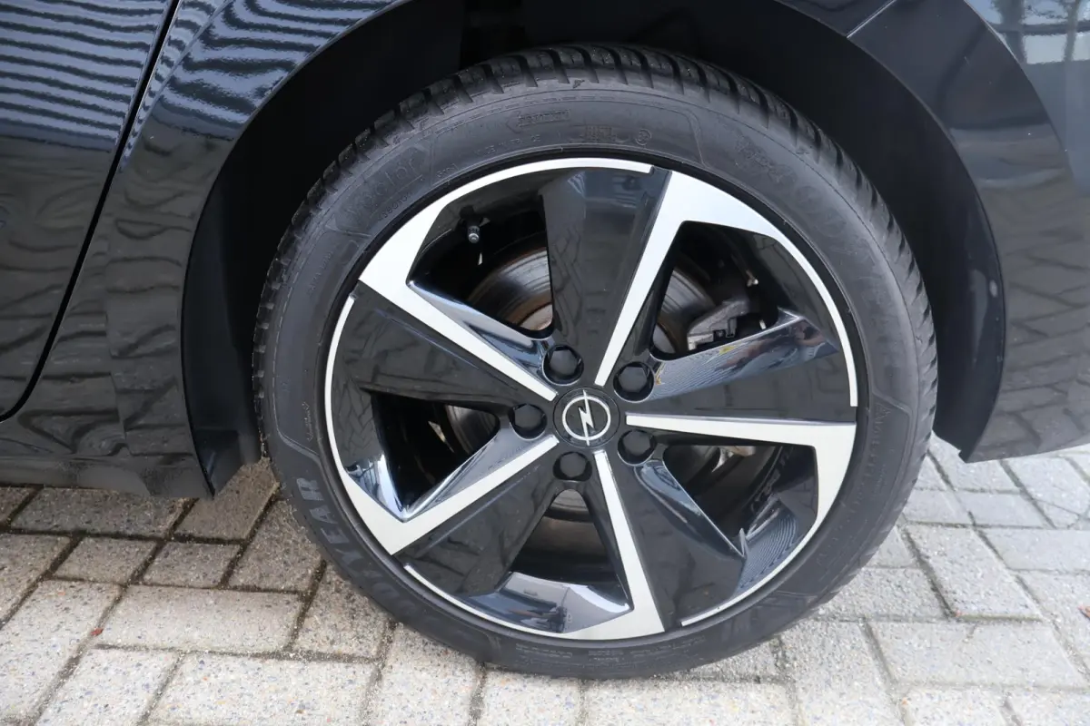 1.6 Hybrid Business Edition 1e Eigenaar | Volledig Onderh | NAP | BTW | Winterpack | Camera | Navi | 1 Kabel | Carplay | Climate |  LED | DAB | Keyless | PDC