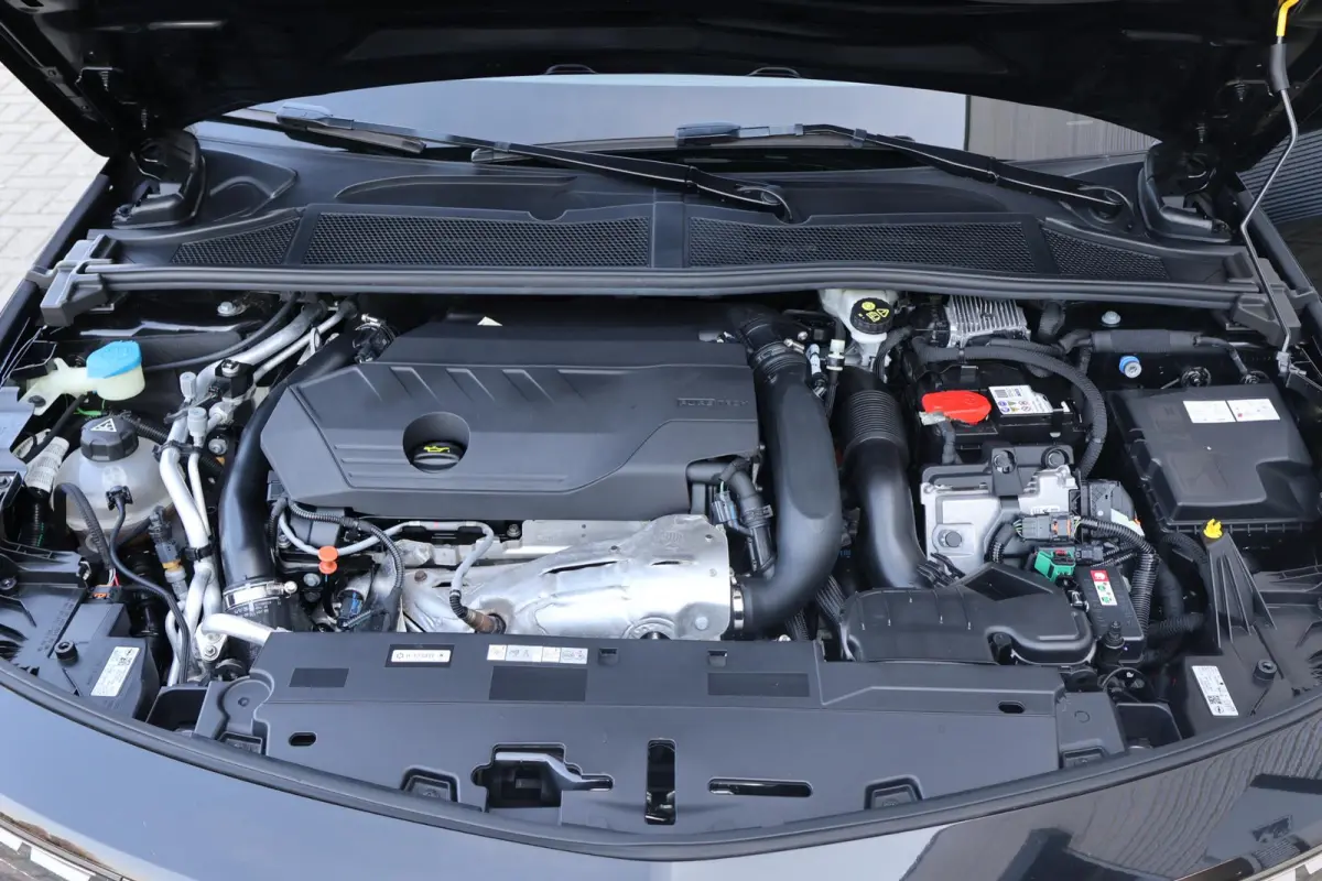 1.6 Hybrid Business Edition 1e Eigenaar | Volledig Onderh | NAP | BTW | Winterpack | Camera | Navi | 1 Kabel | Carplay | Climate |  LED | DAB | Keyless | PDC
