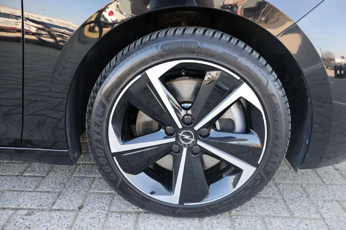 1.6 Hybrid Business Edition 1e Eigenaar | Volledig Onderh | NAP | BTW | Winterpack | Camera | Navi | 1 Kabel | Carplay | Climate |  LED | DAB | Keyless | PDC