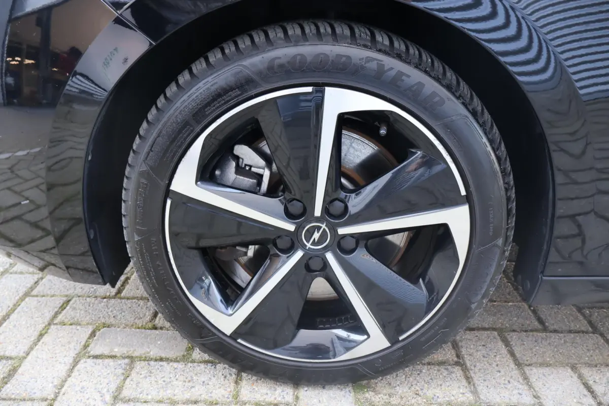 1.6 Hybrid Business Edition 1e Eigenaar | Volledig Onderh | NAP | BTW | Winterpack | Camera | Navi | 1 Kabel | Carplay | Climate |  LED | DAB | Keyless | PDC