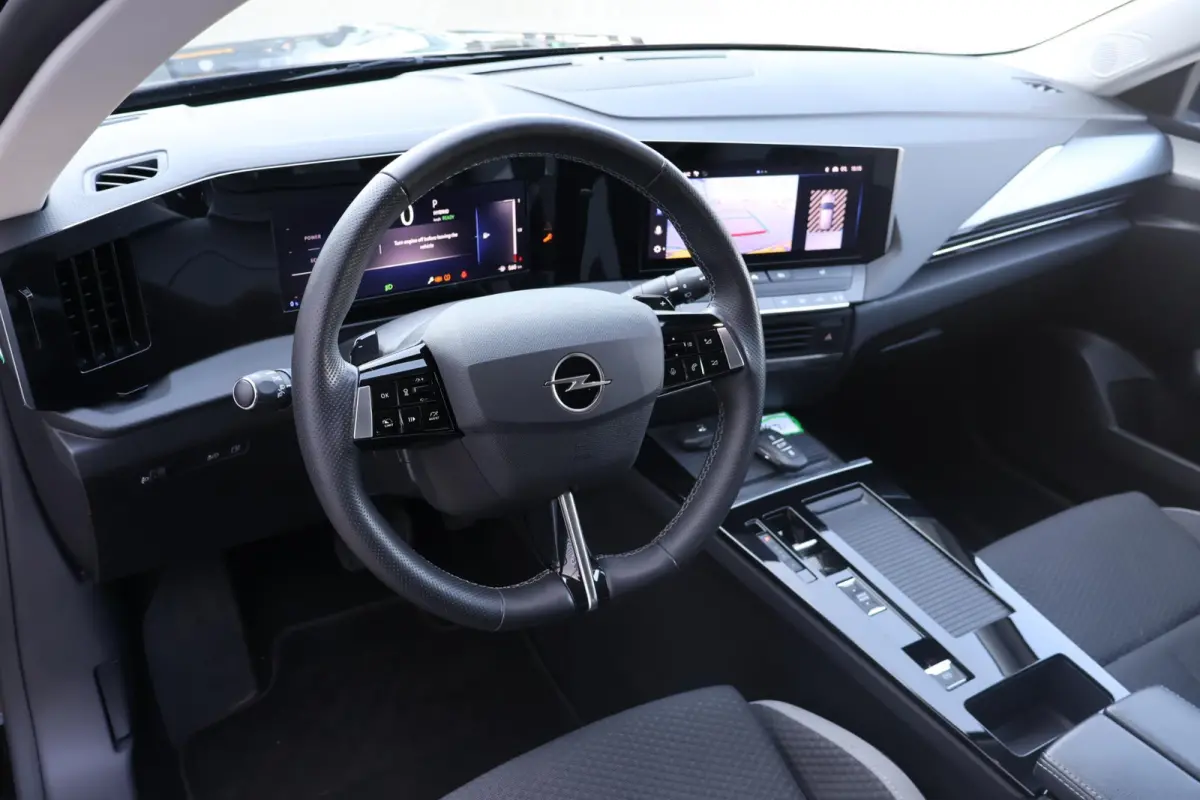 1.6 Hybrid Business Edition 1e Eigenaar | Volledig Onderh | NAP | BTW | Winterpack | Camera | Navi | 1 Kabel | Carplay | Climate |  LED | DAB | Keyless | PDC
