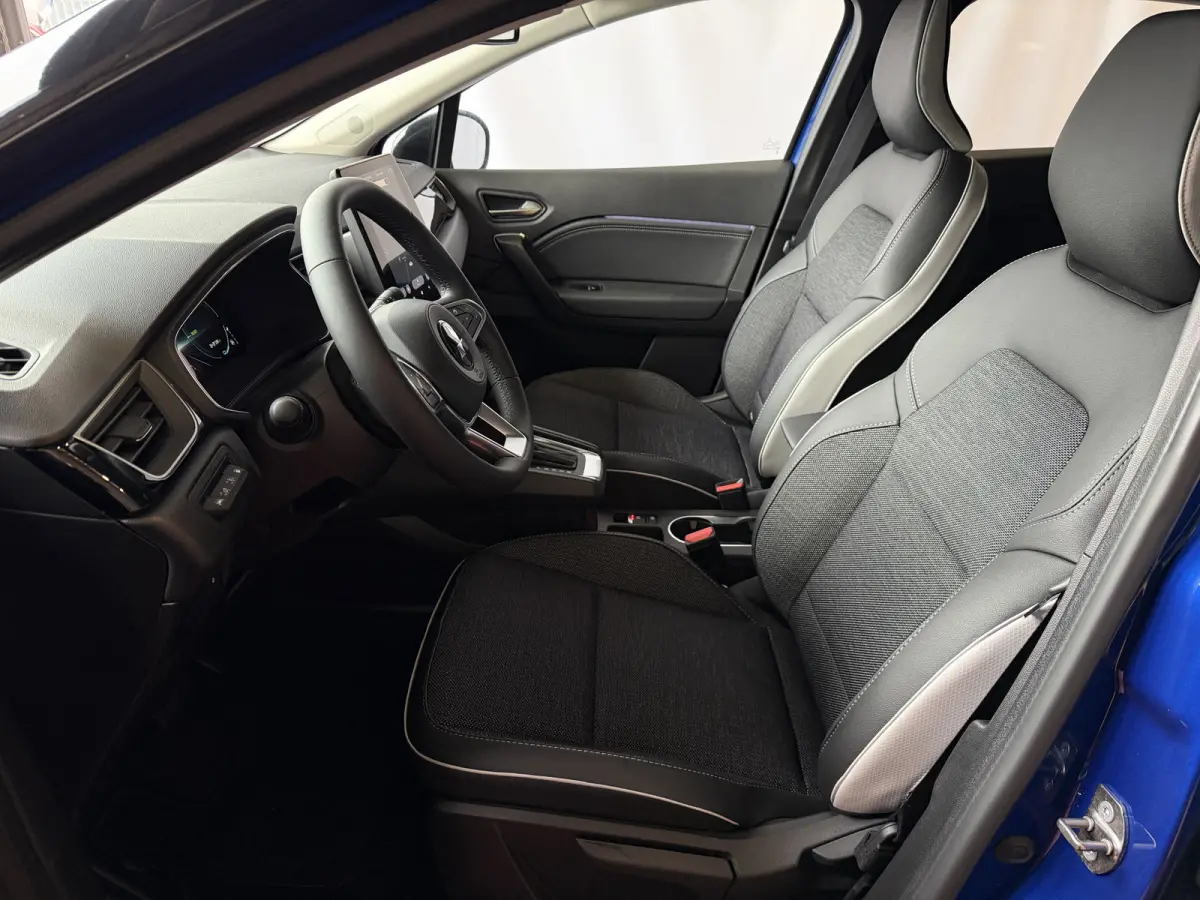 1.6 PHEV AT INTENSE+ NW AUTO / CAMERA / NAVI LED STOEL + STUUR VERW PLUG IN HYBRID