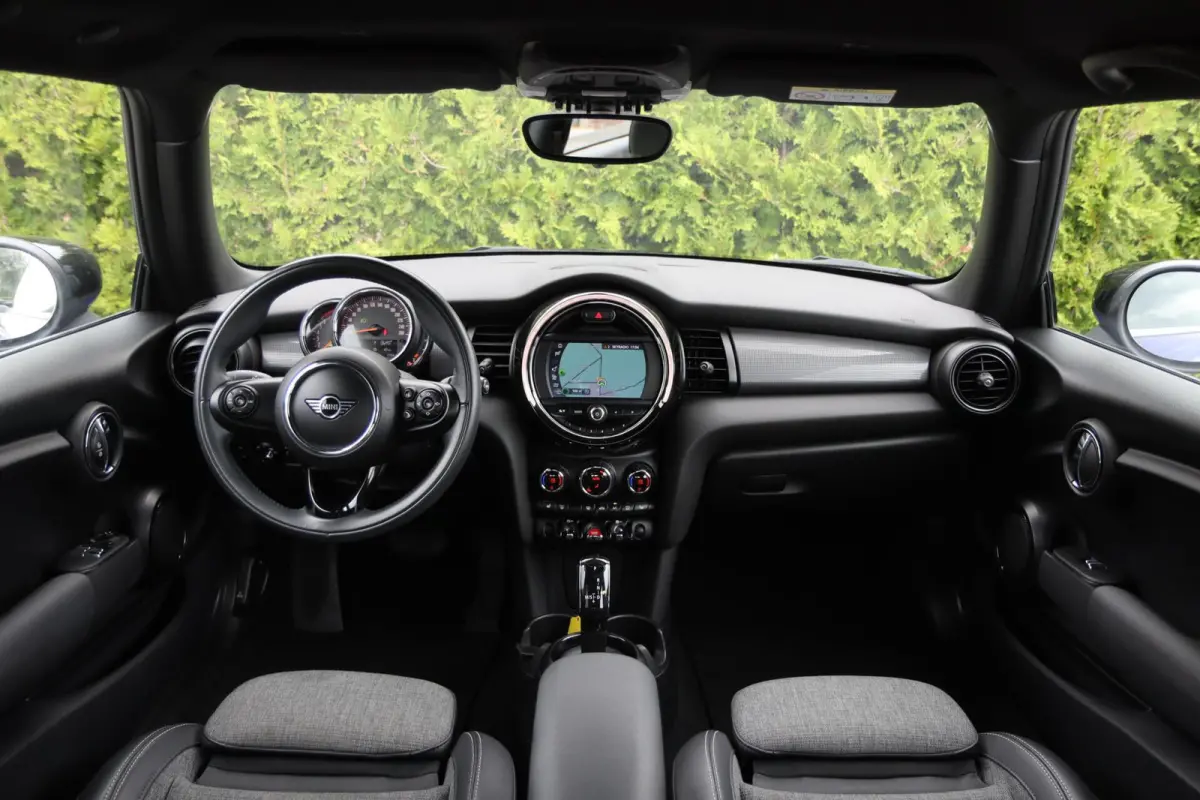 1.5 Automaat 136PK 🚗 | 29DKM 📉 | JCW Velgen 🛞 | CarPlay 📱 | Leder 🛋️ | 1e eigenaar