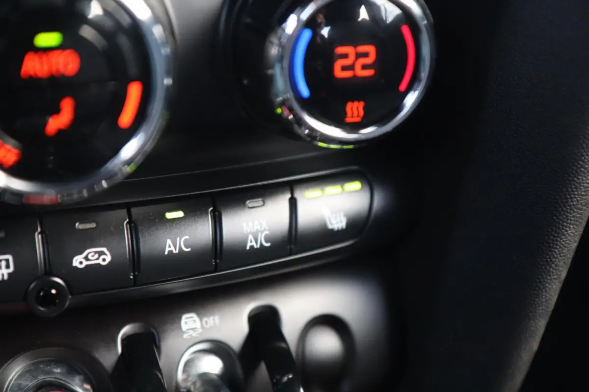 1.5 Automaat 136PK 🚗 | 29DKM 📉 | JCW Velgen 🛞 | CarPlay 📱 | Leder 🛋️ | 1e eigenaar