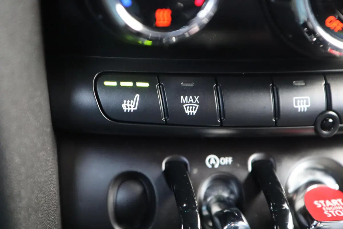 1.5 Automaat 136PK 🚗 | 29DKM 📉 | JCW Velgen 🛞 | CarPlay 📱 | Leder 🛋️ | 1e eigenaar