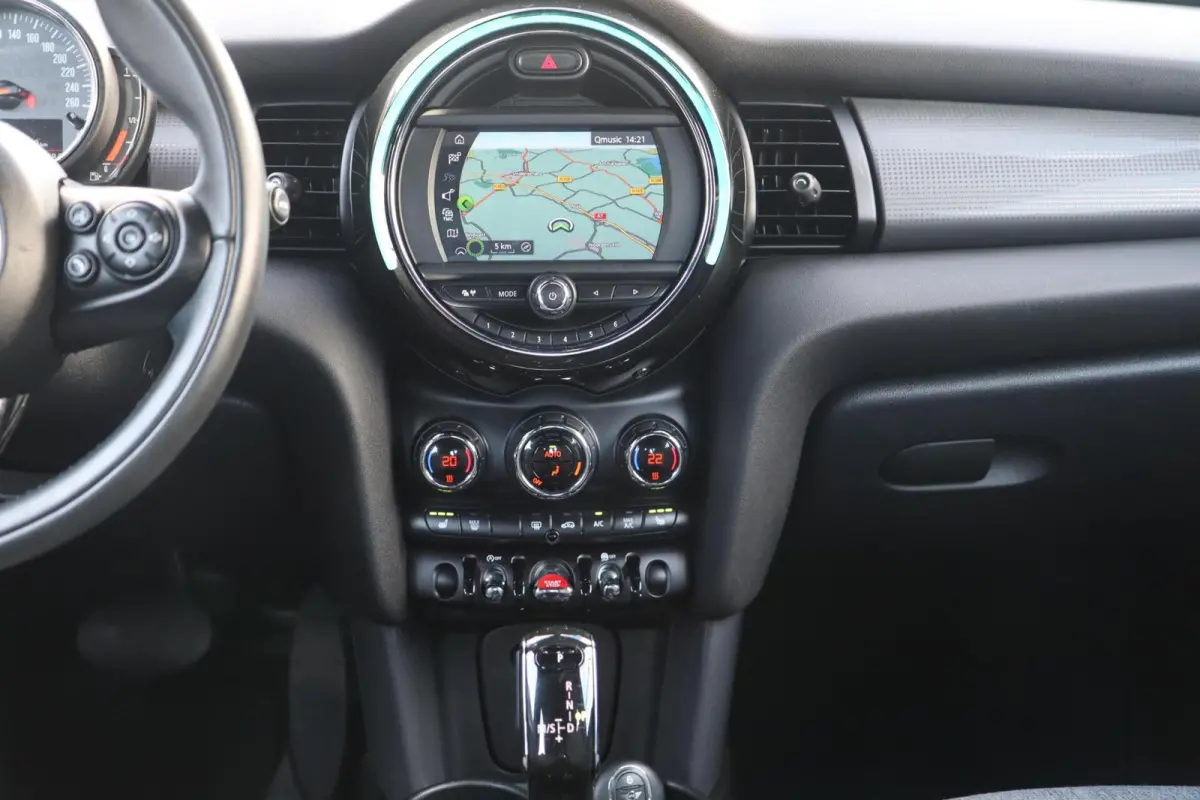 1.5 Automaat 136PK 🚗 | 29DKM 📉 | JCW Velgen 🛞 | CarPlay 📱 | Leder 🛋️ | 1e eigenaar