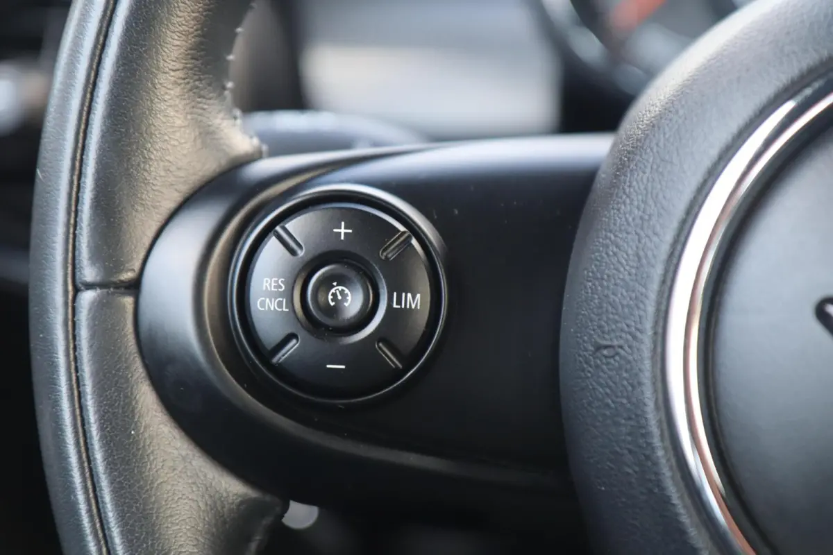 1.5 Automaat 136PK 🚗 | 29DKM 📉 | JCW Velgen 🛞 | CarPlay 📱 | Leder 🛋️ | 1e eigenaar