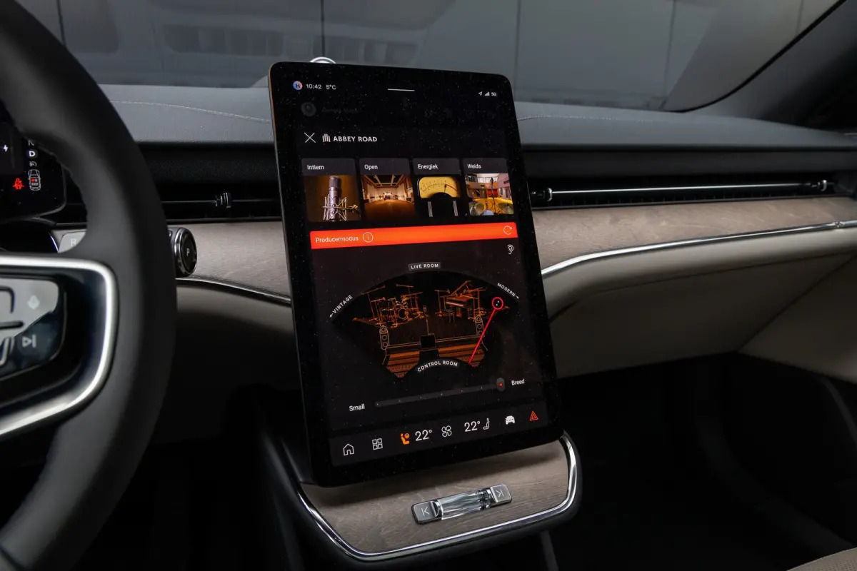 Single Motor Ext. R. Ultra Launch Edition 92 kWh 22" | Pilot Assist | Climate | Bowers & Wilkins | Luchtvering | Trekhaak | Geventileerde Massagestoelen | Head-up | Panoramadak| | 3D Camera 