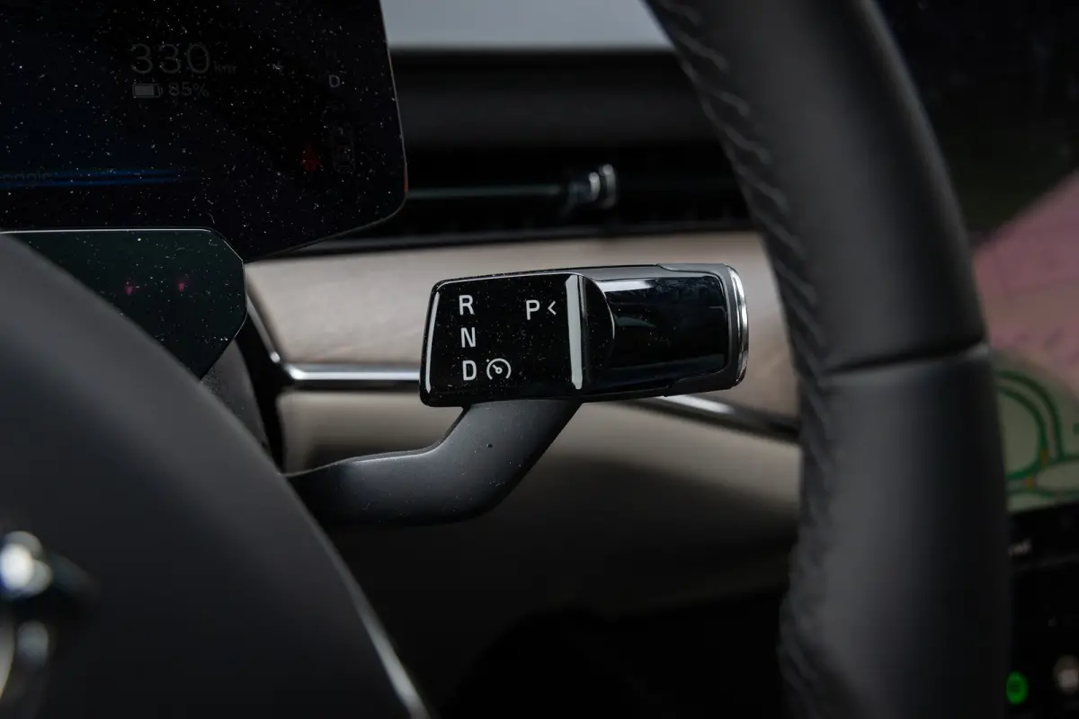 Single Motor Ext. R. Ultra Launch Edition 92 kWh 22" | Pilot Assist | Climate | Bowers & Wilkins | Luchtvering | Trekhaak | Geventileerde Massagestoelen | Head-up | Panoramadak| | 3D Camera 