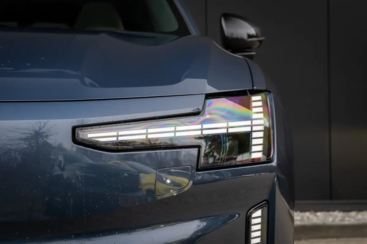 Single Motor Ext. R. Ultra Launch Edition 92 kWh 22" | Pilot Assist | Climate | Bowers & Wilkins | Luchtvering | Trekhaak | Geventileerde Massagestoelen | Head-up | Panoramadak| | 3D Camera 