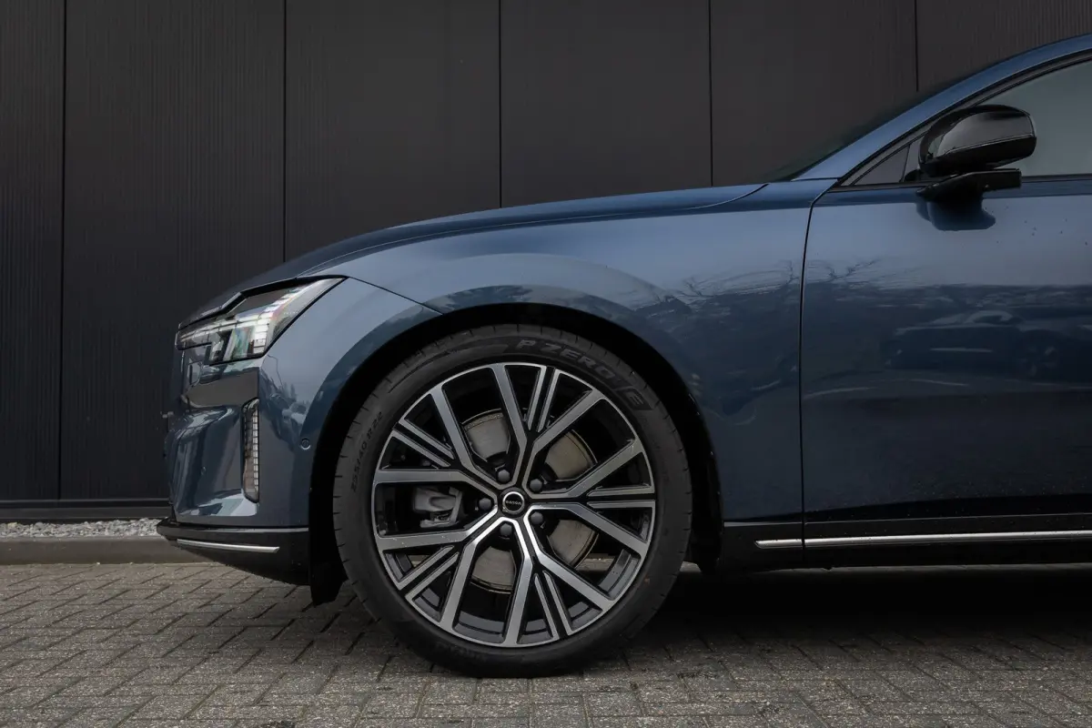 Single Motor Ext. R. Ultra Launch Edition 92 kWh 22" | Pilot Assist | Climate | Bowers & Wilkins | Luchtvering | Trekhaak | Geventileerde Massagestoelen | Head-up | Panoramadak| | 3D Camera 