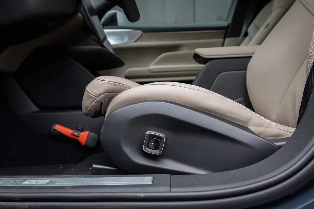 Single Motor Ext. R. Ultra Launch Edition 92 kWh 22" | Pilot Assist | Climate | Bowers & Wilkins | Luchtvering | Trekhaak | Geventileerde Massagestoelen | Head-up | Panoramadak| | 3D Camera 