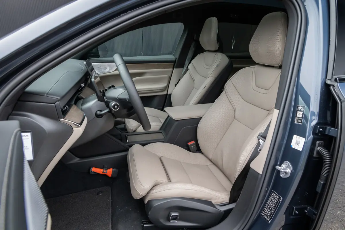 Single Motor Ext. R. Ultra Launch Edition 92 kWh 22" | Pilot Assist | Climate | Bowers & Wilkins | Luchtvering | Trekhaak | Geventileerde Massagestoelen | Head-up | Panoramadak| | 3D Camera 