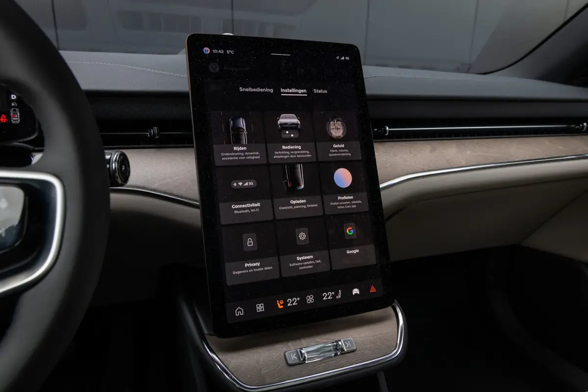 Single Motor Ext. R. Ultra Launch Edition 92 kWh 22" | Pilot Assist | Climate | Bowers & Wilkins | Luchtvering | Trekhaak | Geventileerde Massagestoelen | Head-up | Panoramadak| | 3D Camera 