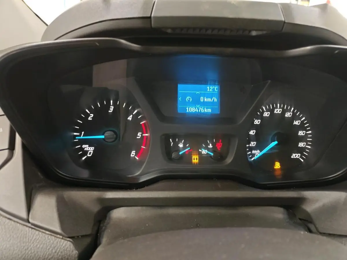 270 2.0 TDCI L1H1 Trend