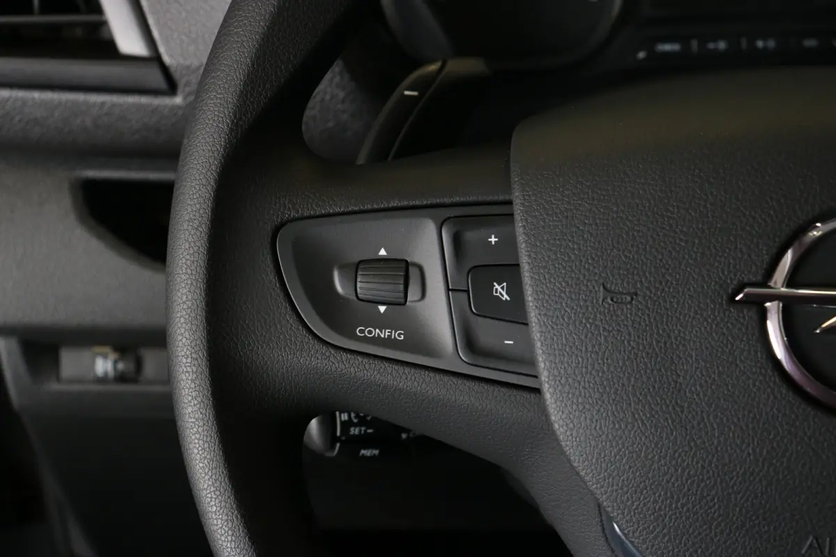 gesloten Bestelwagen 2.0 BlueHDi 180 S&S L2 Automaat | Navi | Camera | Verw. stoelen | Airco | 3-zitplaatsen |