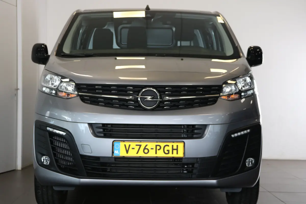 gesloten Bestelwagen 2.0 BlueHDi 180 S&S L2 Automaat | Navi | Camera | Verw. stoelen | Airco | 3-zitplaatsen |