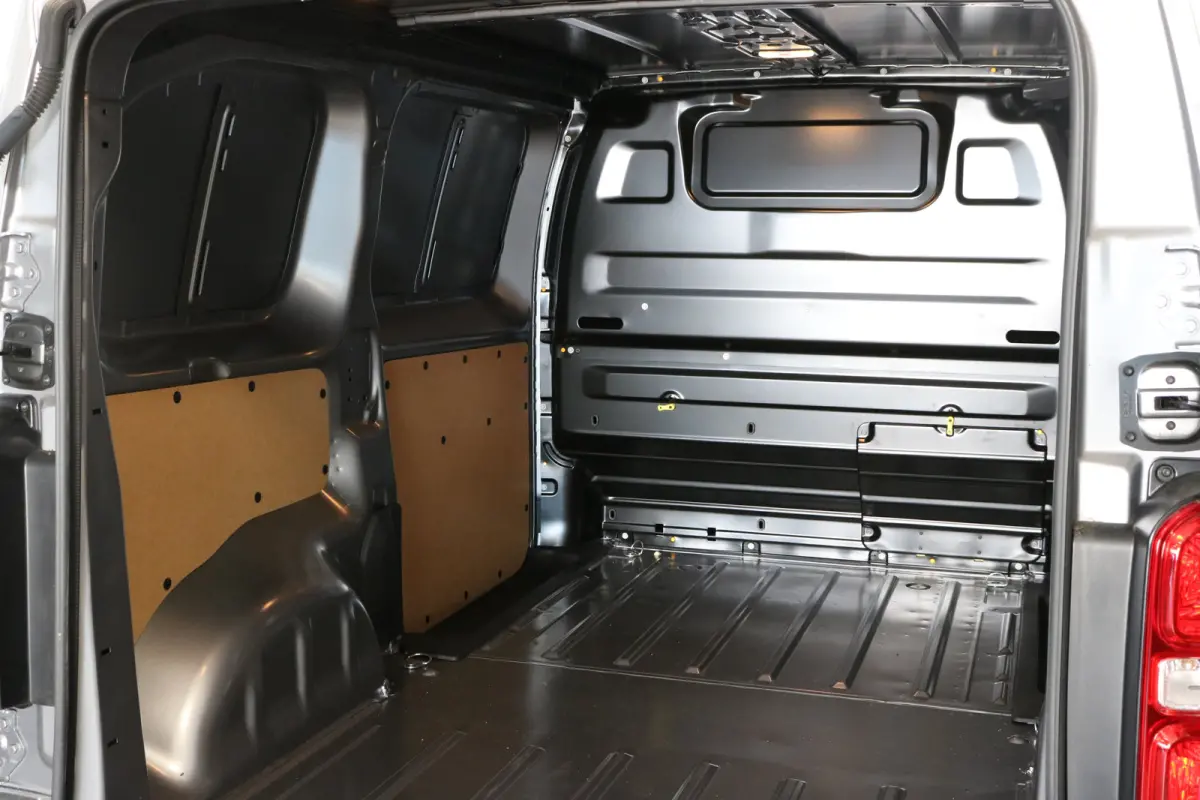 gesloten Bestelwagen 2.0 BlueHDi 180 S&S L2 Automaat | Navi | Camera | Verw. stoelen | Airco | 3-zitplaatsen |