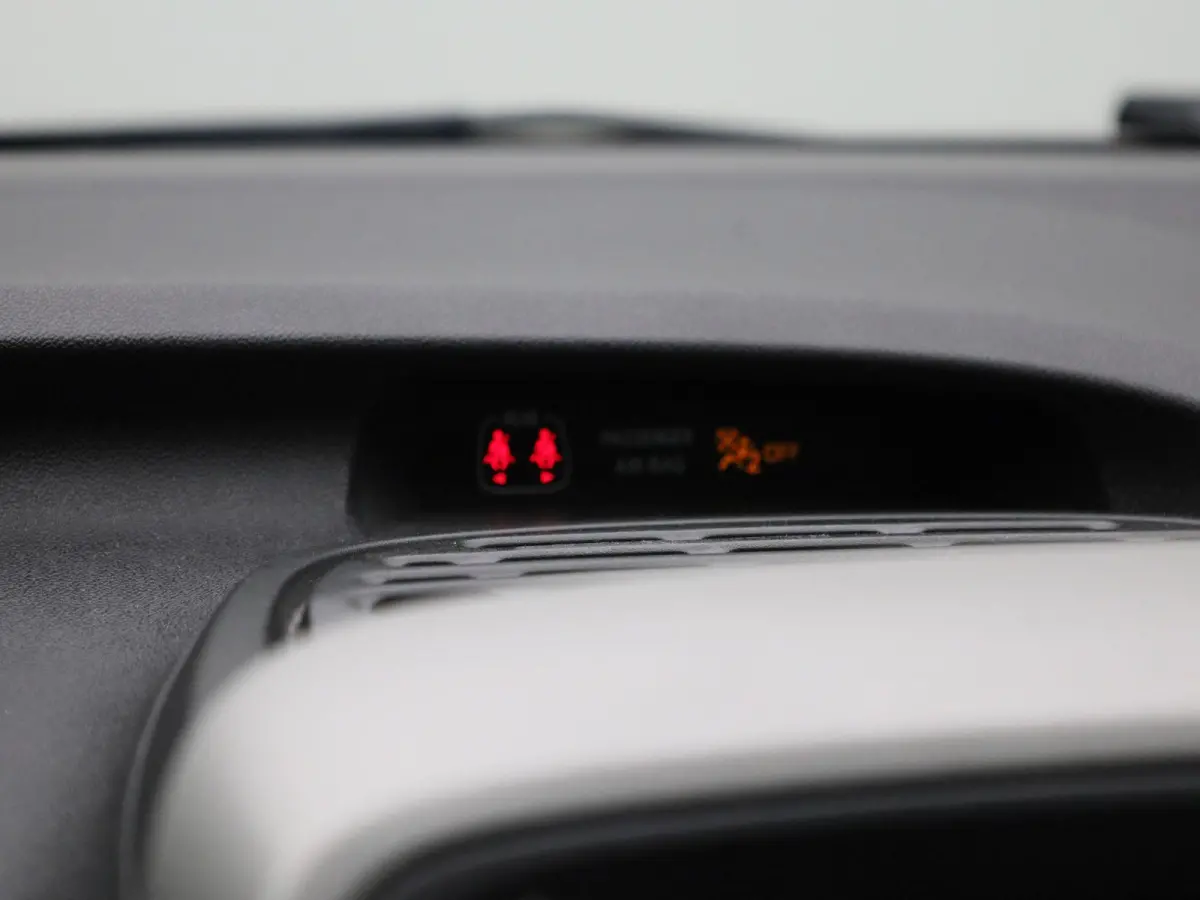 1.0 12V E-VTI 68PK 5DR | Airconditioning | Bluetooth |