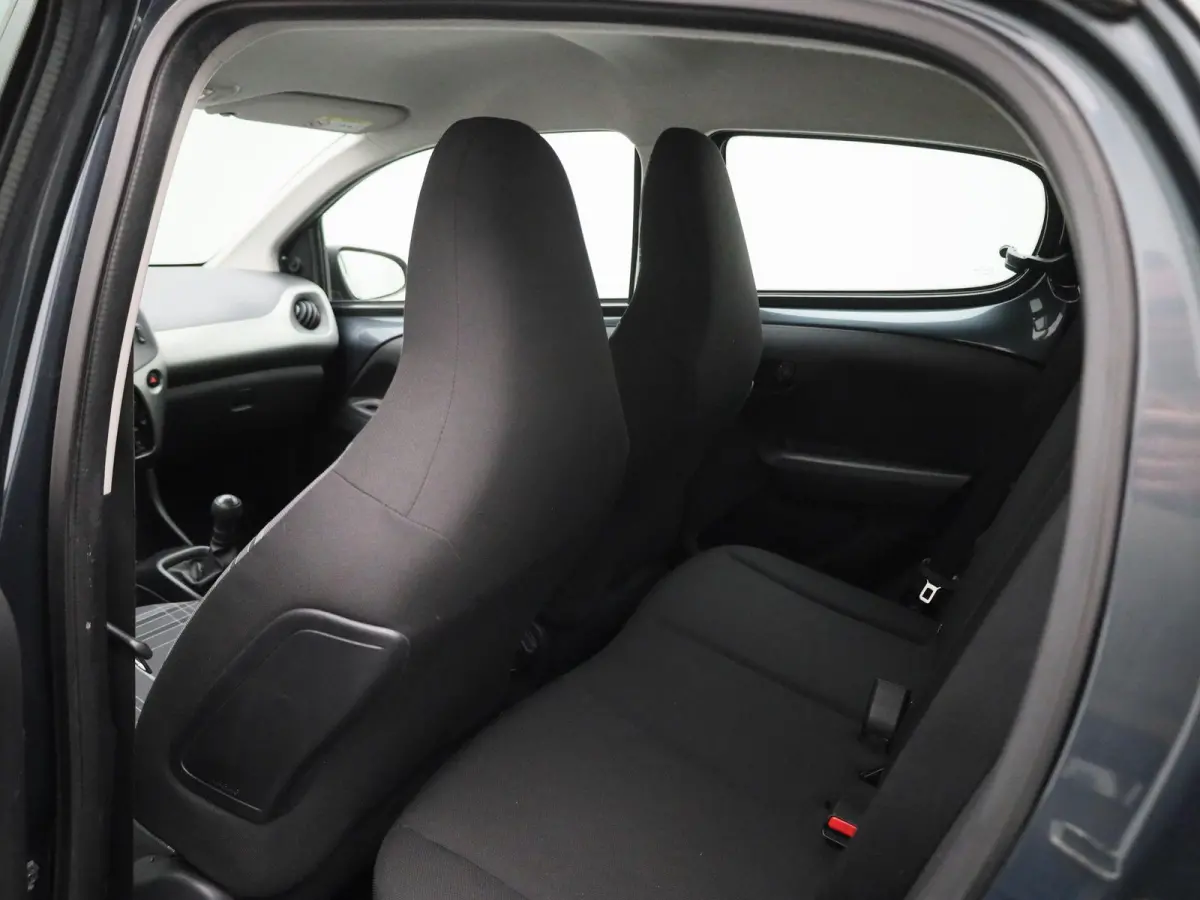 1.0 12V E-VTI 68PK 5DR | Airconditioning | Bluetooth |