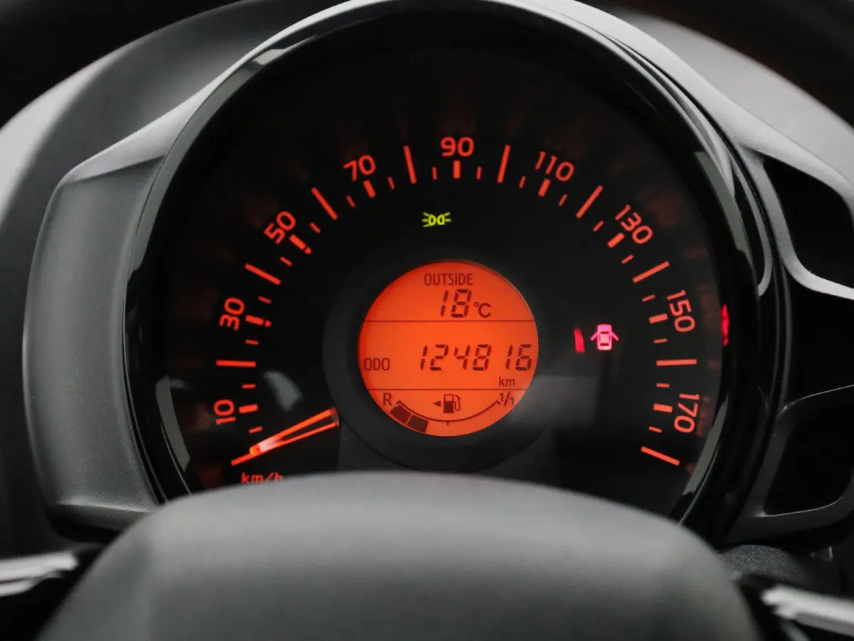 1.0 12V E-VTI 68PK 5DR | Airconditioning | Bluetooth |