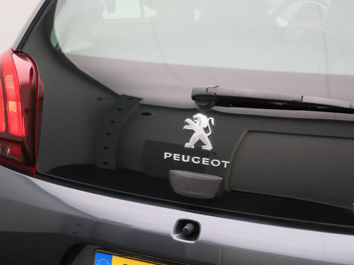 1.0 12V E-VTI 68PK 5DR | Airconditioning | Bluetooth |