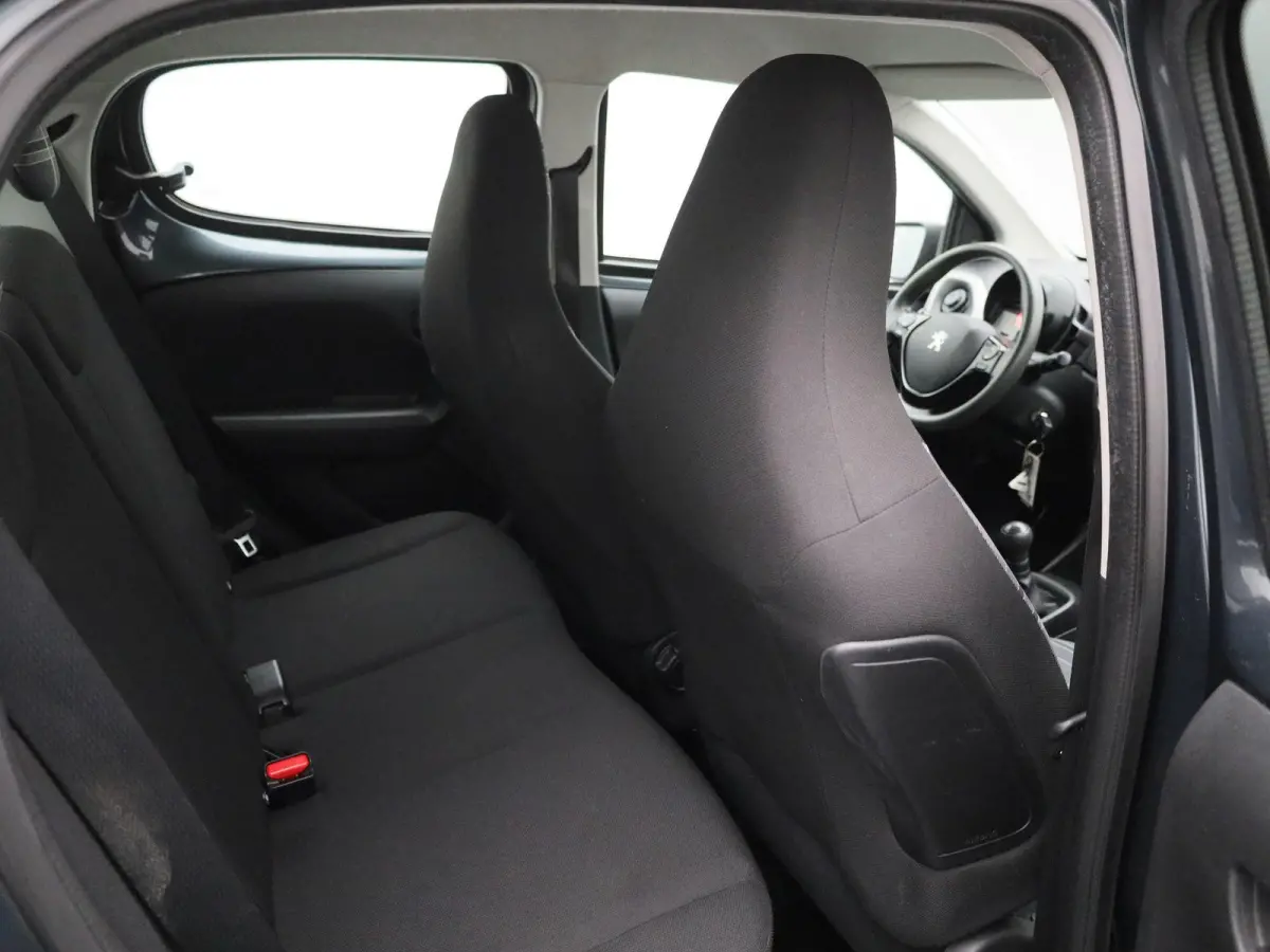 1.0 12V E-VTI 68PK 5DR | Airconditioning | Bluetooth |
