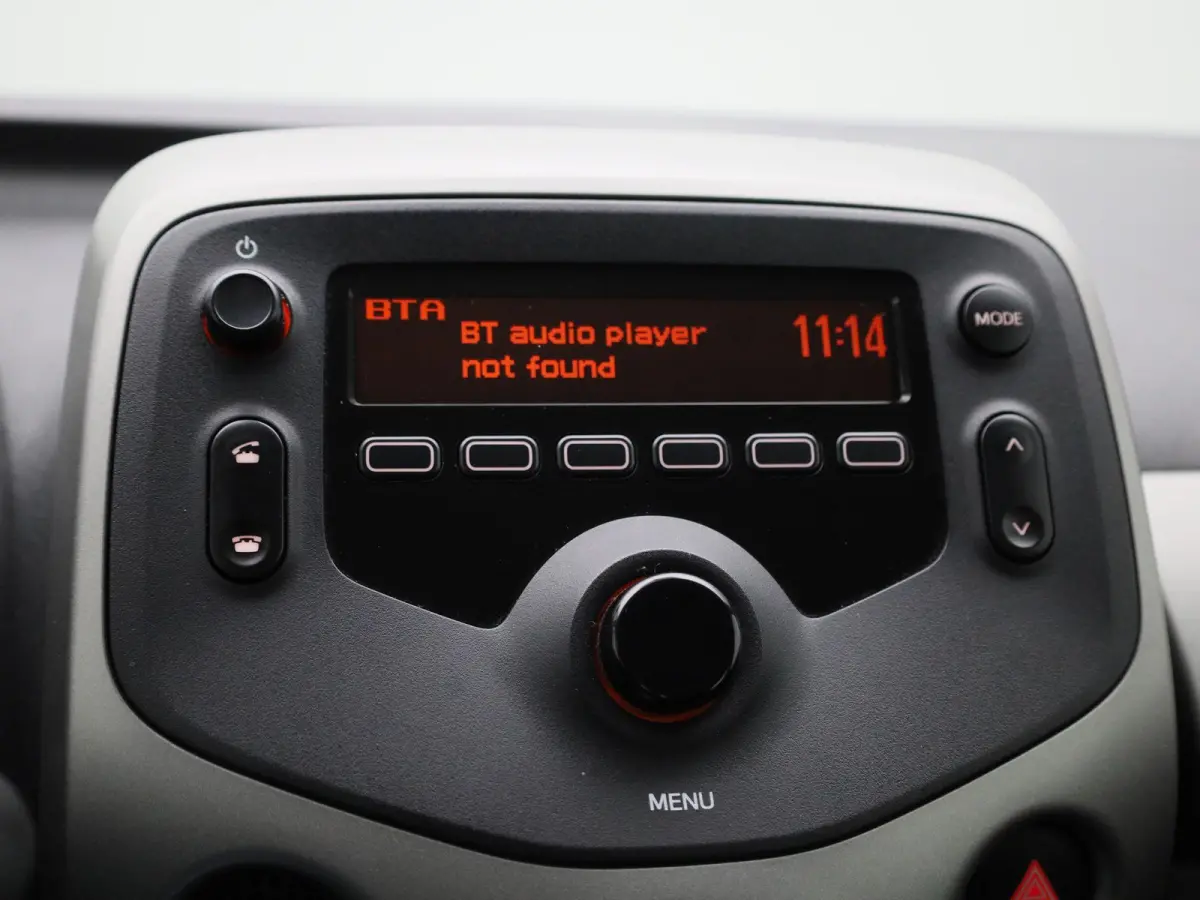 1.0 12V E-VTI 68PK 5DR | Airconditioning | Bluetooth |