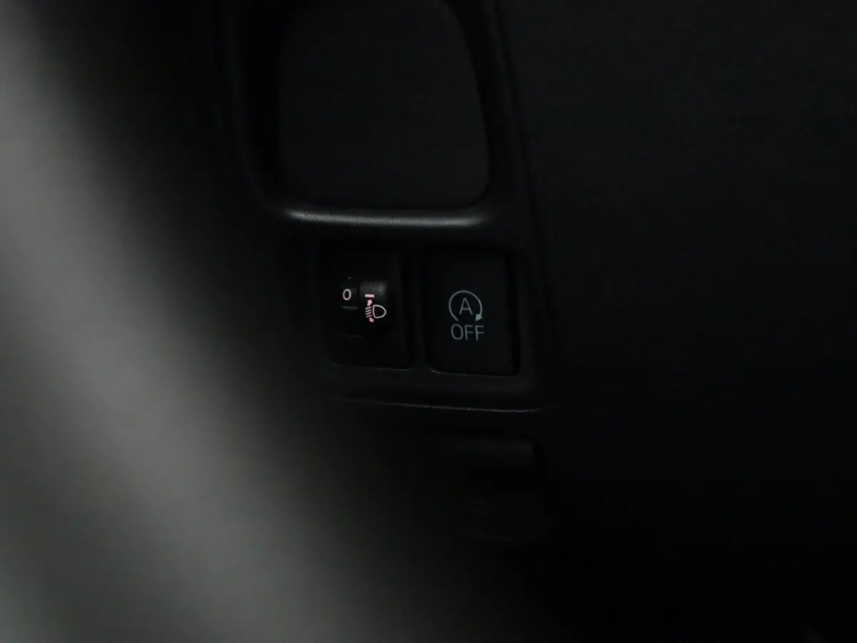 1.0 12V E-VTI 68PK 5DR | Airconditioning | Bluetooth |
