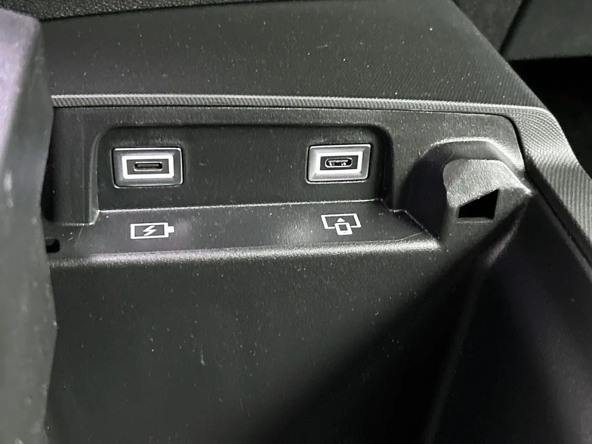 GT Avantage 73 kWh 210pk Automaat | 8 JAAR GARANTIE | Trekhaak | 360 Camera | Elektrische Achterklep | Alcantara Bekleding | Navigatie | Climate Control | Adaptieve Cruise Control | Full-LED