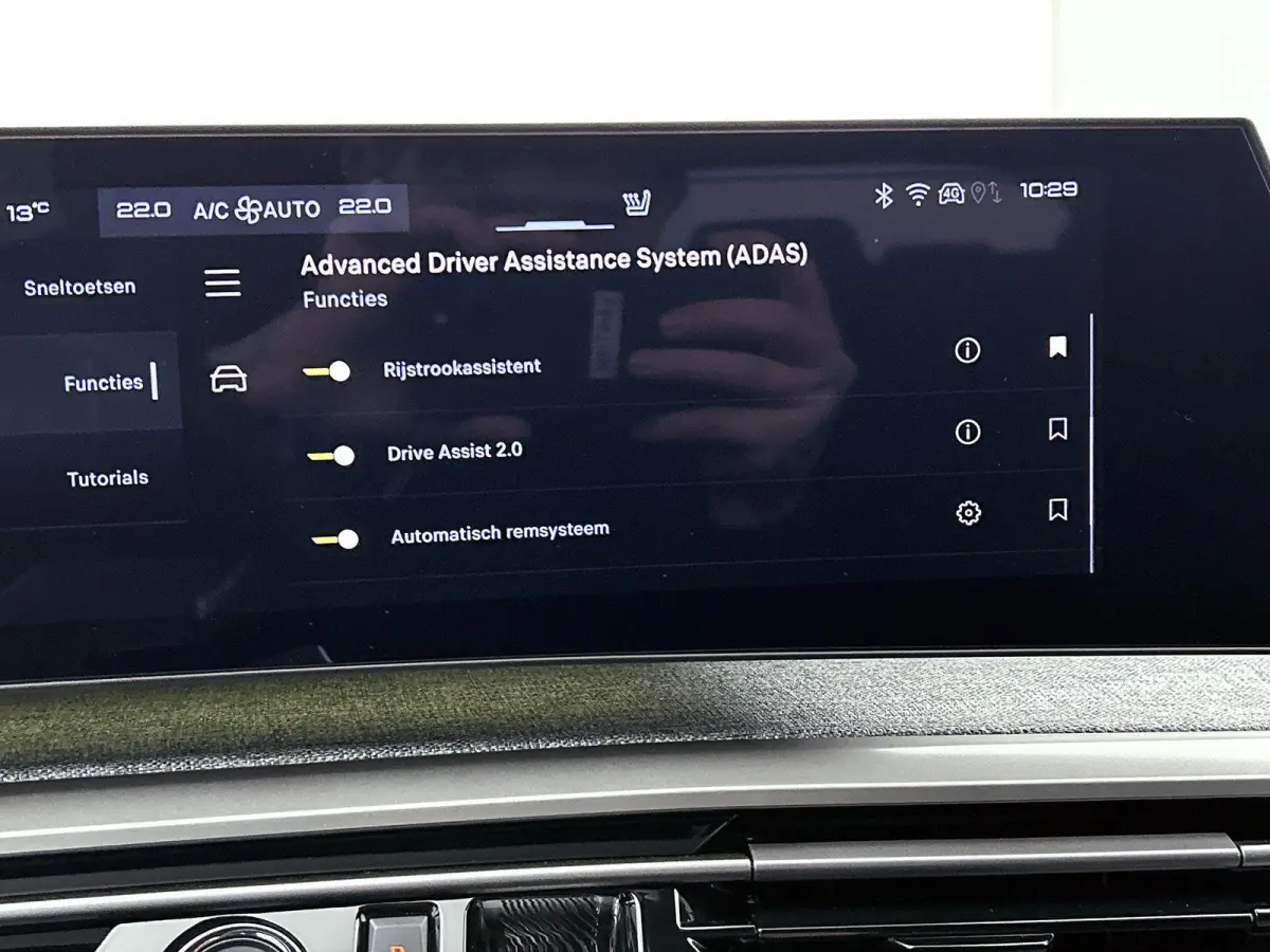GT Avantage 73 kWh 210pk Automaat | 8 JAAR GARANTIE | Trekhaak | 360 Camera | Elektrische Achterklep | Alcantara Bekleding | Navigatie | Climate Control | Adaptieve Cruise Control | Full-LED