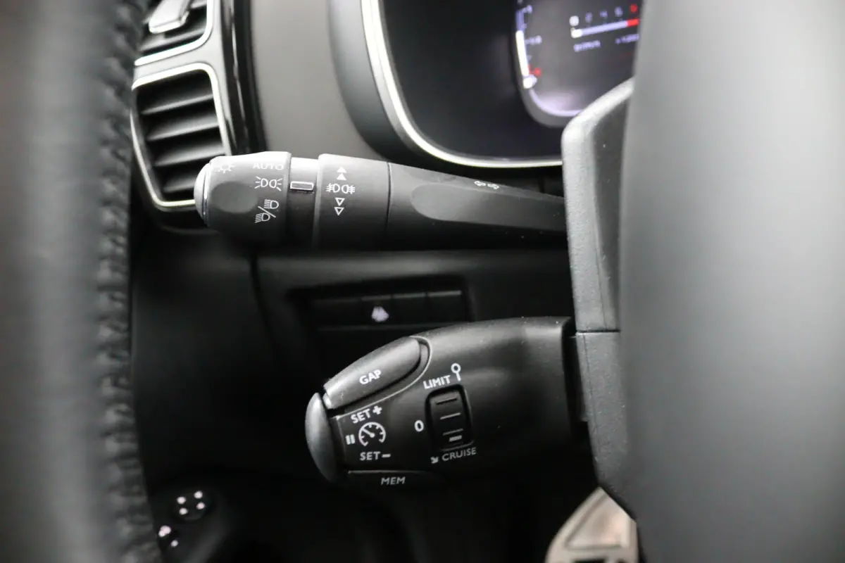 1.2*130PK*CARPLAY*PANO*ECC*CAM*NAVI*ACC*