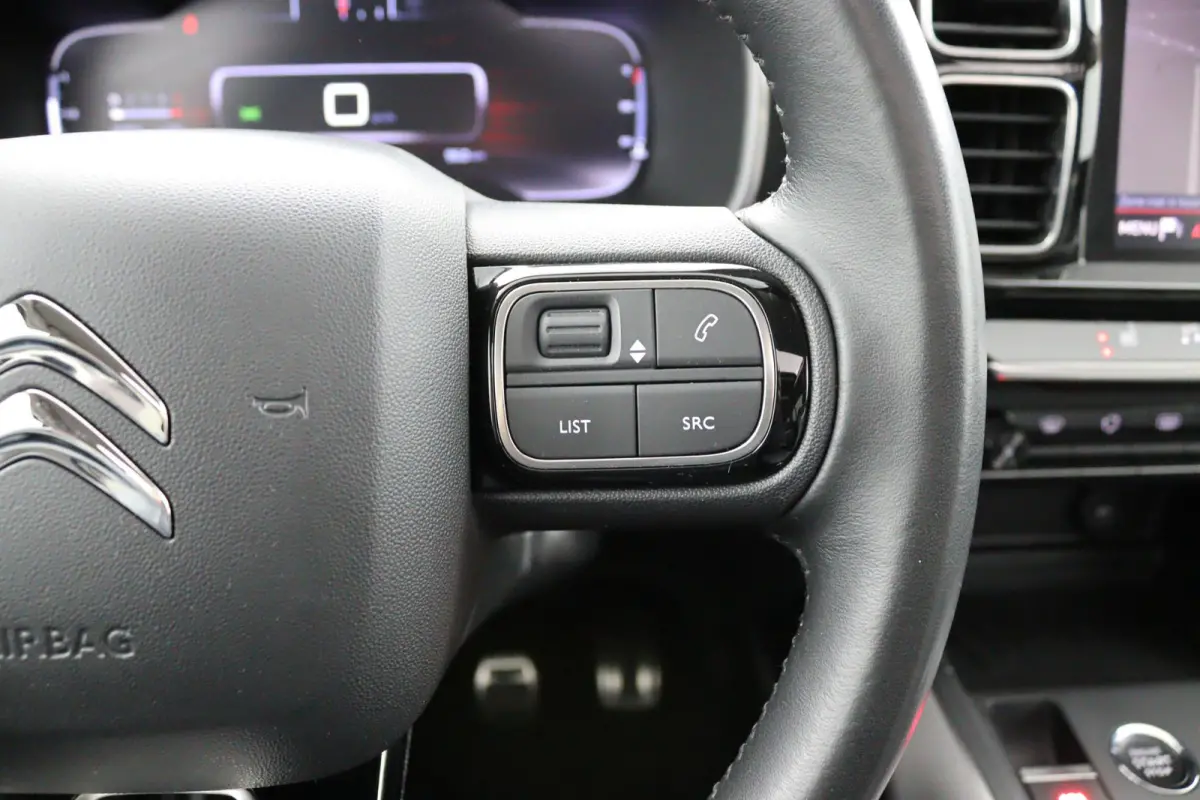 1.2*130PK*CARPLAY*PANO*ECC*CAM*NAVI*ACC*