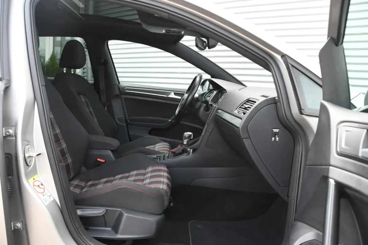 2.0 TSI GTI Performance PANO | LED | CARPLAY