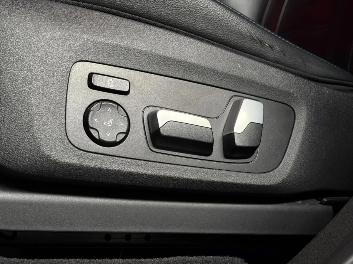 xDrive20i High Exec. |M-SPORT|LEDER|MEMORY|KEYLESS|20"