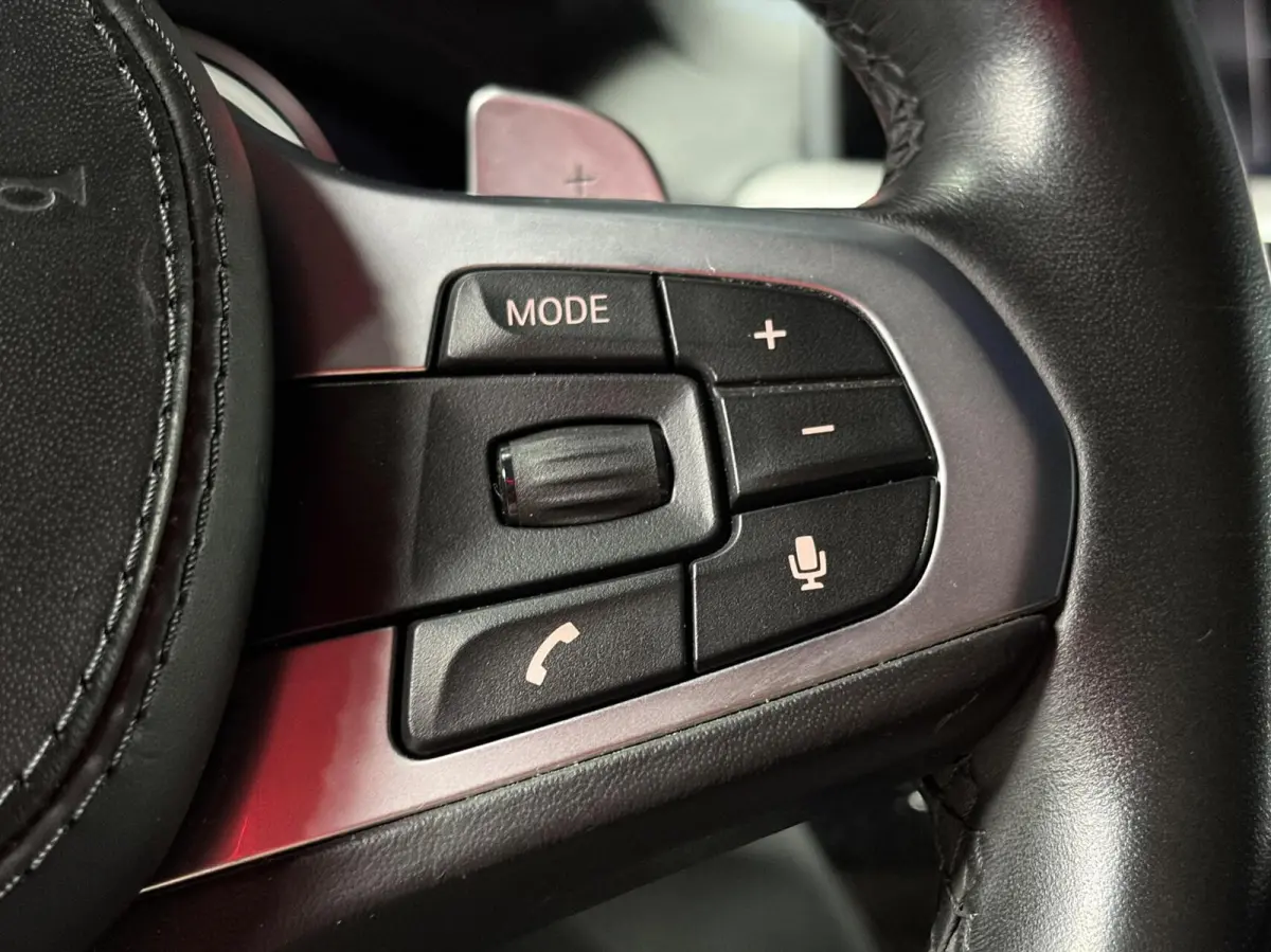 xDrive20i High Exec. |M-SPORT|LEDER|MEMORY|KEYLESS|20"