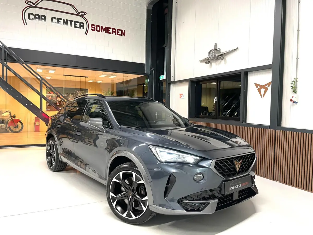 1.4 e-Hybrid VZ 245 PK/ Camera/ CarPlay/ 19''LMV/ Matrix LED